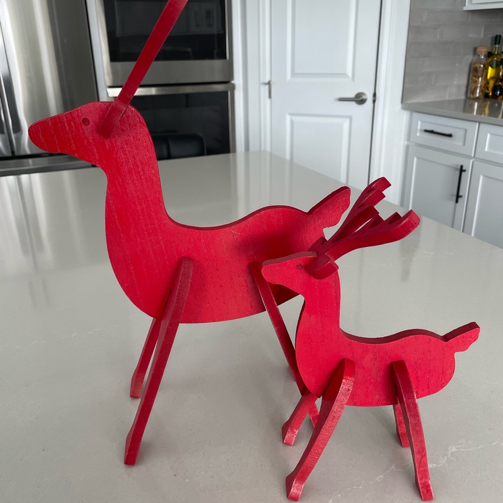 Red Wooden Reindeer Holiday Decor Set